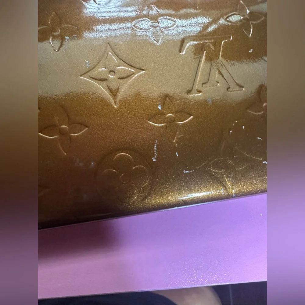 LV wallet ONLY - Picture 12 of 13